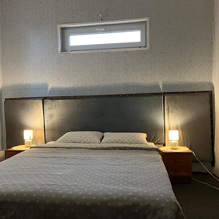 Atputas Vieta Ar Pirti Domek alpejski